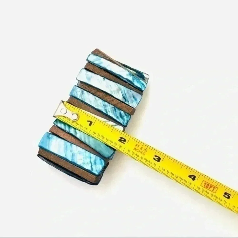 Fashion bracelet-blueish and wooden combo